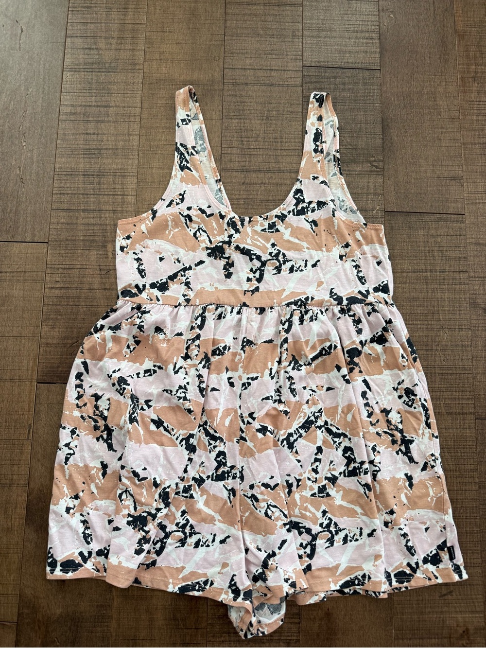 Volcom Peach, Black & White Abstract Tank Romper Dress M